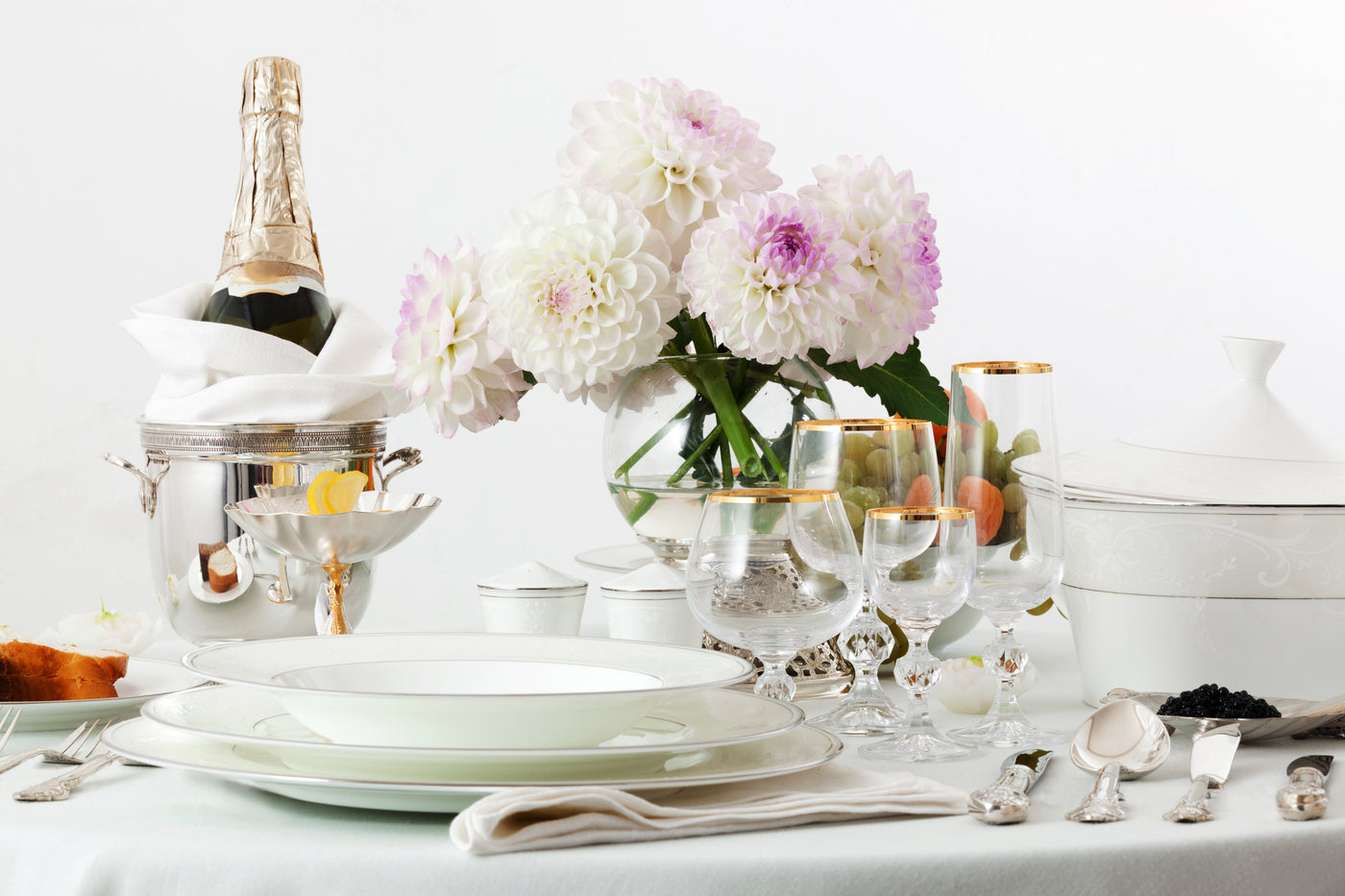 A perfect Easter or Mothers Day Table Setting 